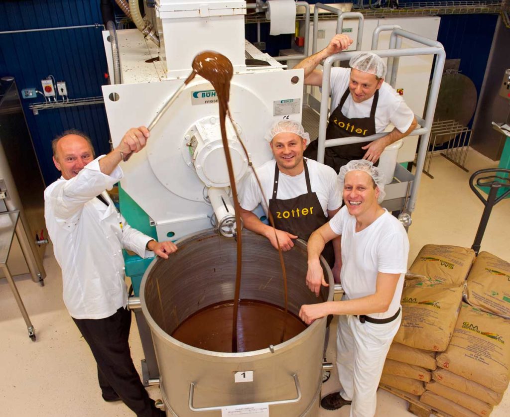 Schokoladenproduktion in der Nähe der Backhendlstation (c) Manufaktur Zotter